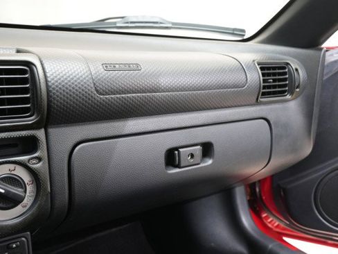 Used 2001 Toyota MR2 image 78