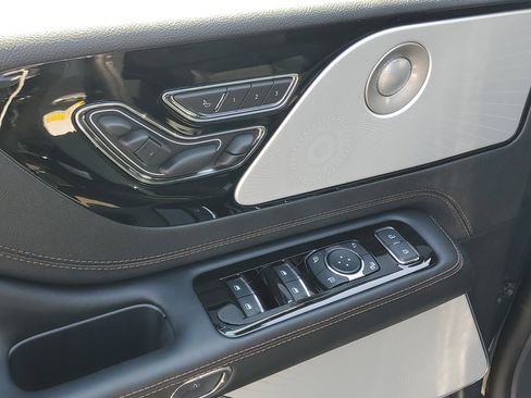 New 2026 Lincoln Aviator Black Label image 9