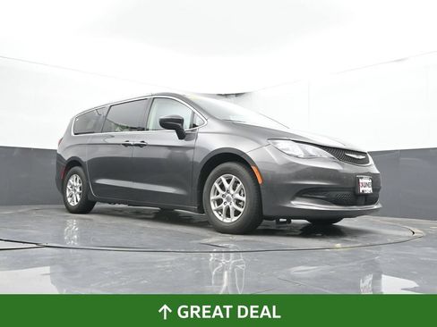 Used 2023 Chrysler Voyager LX FWD image 50