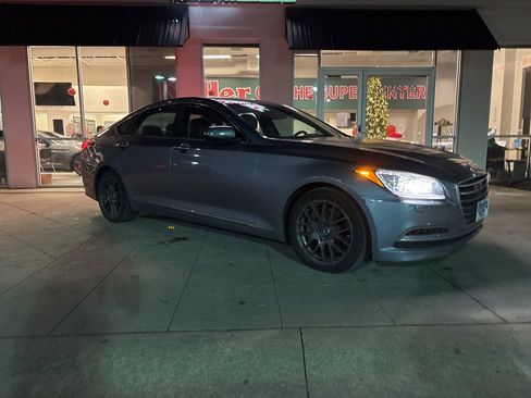 Used 2017 Genesis G80 3.8 image 2