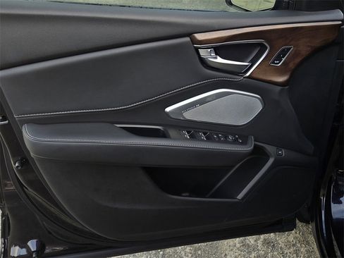 Used 2023 Acura RDX AWD w/ Advance Package image 10