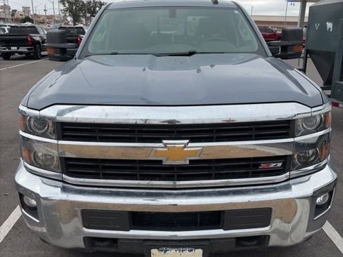 Used 2015 Chevrolet Silverado 2500 LT w/ LT Convenience Package image 4