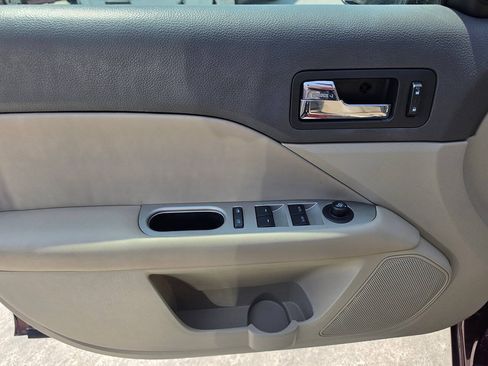 Used 2012 Ford Fusion SEL FWD image 18