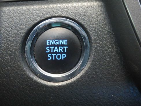 Used 2019 Toyota Camry XSE w/ Driver Assist Package FWD image 38