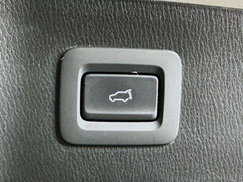 Used 2025 MAZDA CX-5 AWD 2.5 S w/ Preferred Package image 32