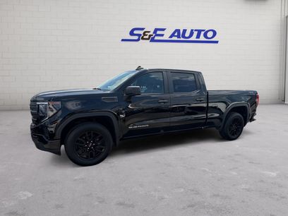 Used 2024 GMC Sierra 1500 Pro w/ Graphite Edition