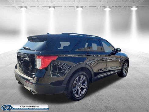Used 2023 Ford Explorer XLT w/ Equipment Group 202A AWD/4WD image 3