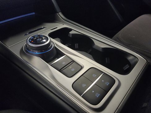 Used 2020 Ford Explorer XLT RWD image 26