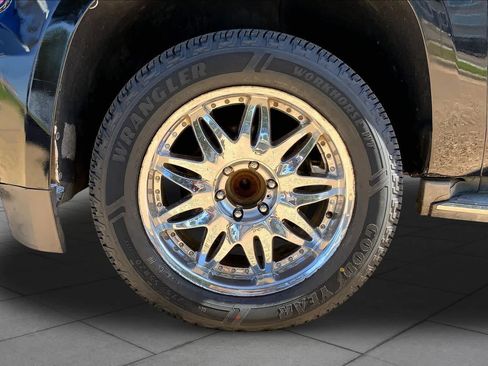 Used 2015 Chevrolet Tahoe LTZ RWD image 9