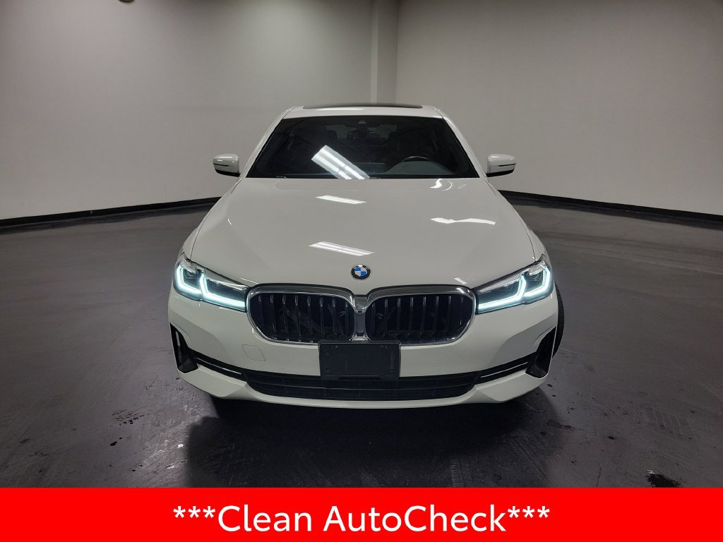 Used 2022 BMW 530i xDrive w/ Convenience Package AWD/4WD image 3