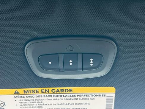 New 2026 Chrysler Pacifica Select w/ S Appearance Package image 29