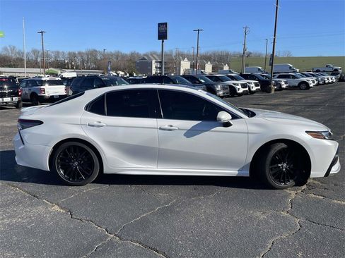 Used 2024 Toyota Camry XSE image 2