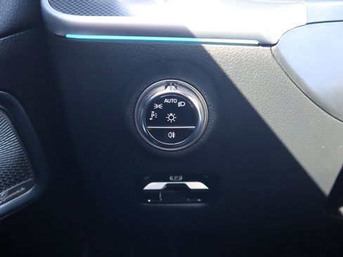 Certified 2025 Mercedes-Benz C 300 4MATIC Sedan image 24