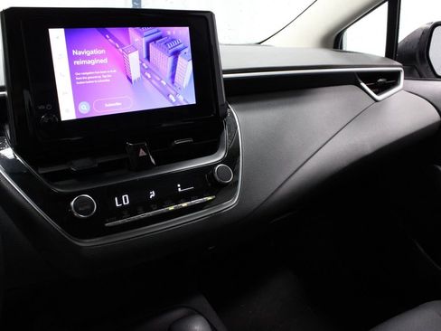 Used 2024 Toyota Corolla LE FWD image 30