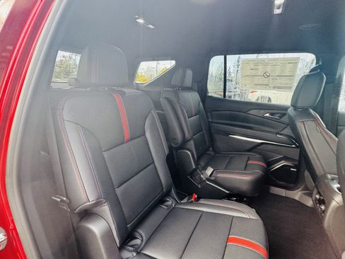 New 2026 Chevrolet Traverse RS image 12