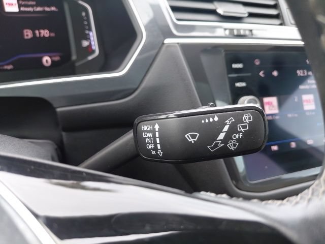Used 2019 Volkswagen Tiguan SEL Premium R-Line FWD image 34