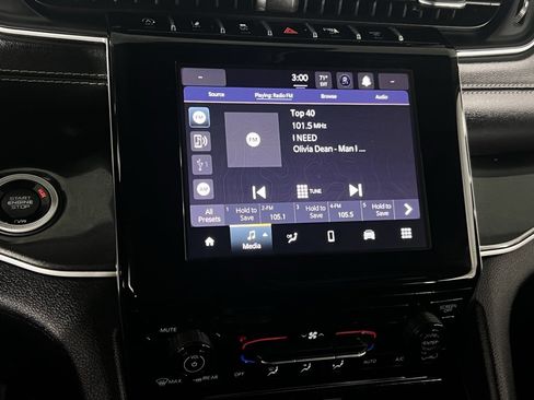 Certified 2023 Jeep Grand Cherokee Laredo image 18