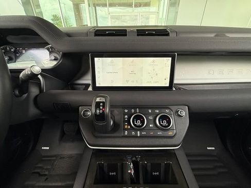 Used 2023 Land Rover Defender 110 S AWD/4WD image 25