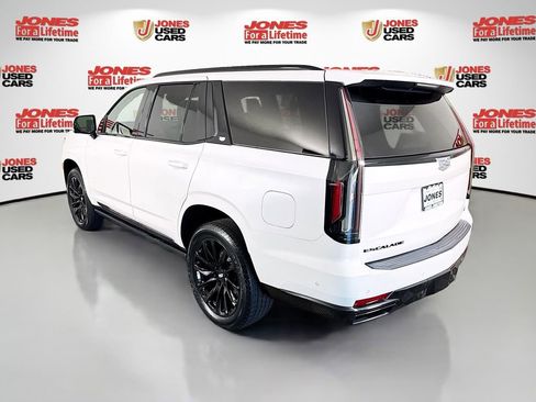 Used 2023 Cadillac Escalade Sport Platinum w/ LPO, ONYX Package AWD/4WD image 2
