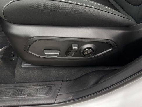 New 2025 Jeep Grand Cherokee Laredo X w/ Luxury Tech Group I image 10