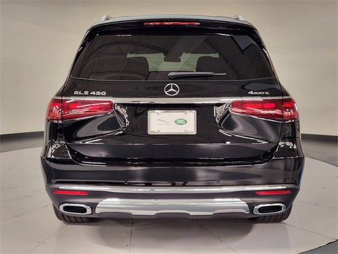 Used 2025 Mercedes-Benz GLS 450 4MATIC image 10