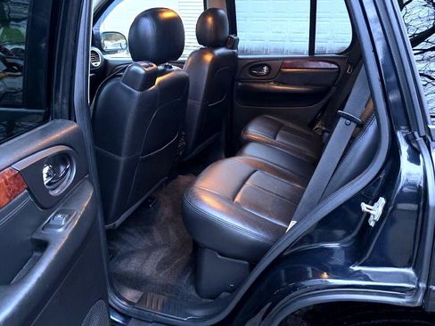 Used 2007 GMC Envoy Denali image 11