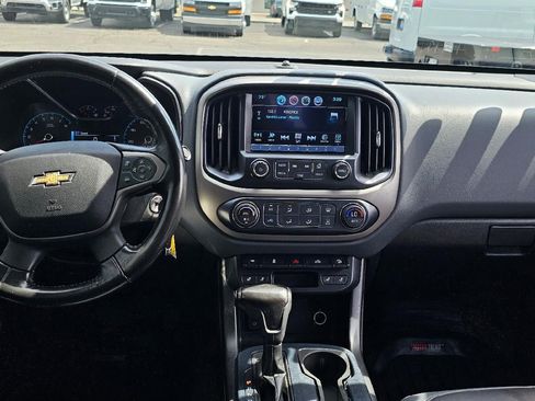 Used 2017 Chevrolet Colorado Z71 AWD/4WD image 13