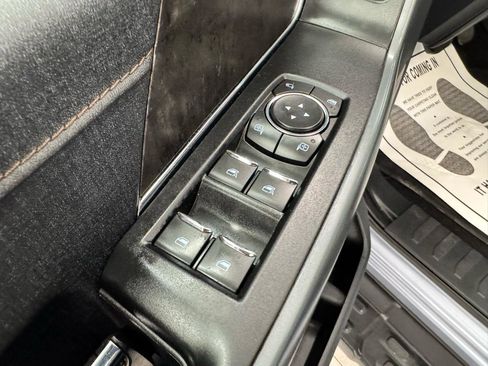 Used 2022 Ford F150 Lightning Lariat AWD/4WD image 10