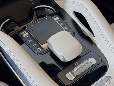 Used 2025 Mercedes-Benz GLS 63 AMG 4MATIC image 20