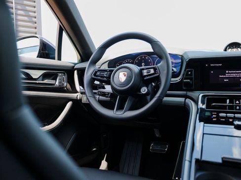New 2026 Porsche Panamera 4 image 25