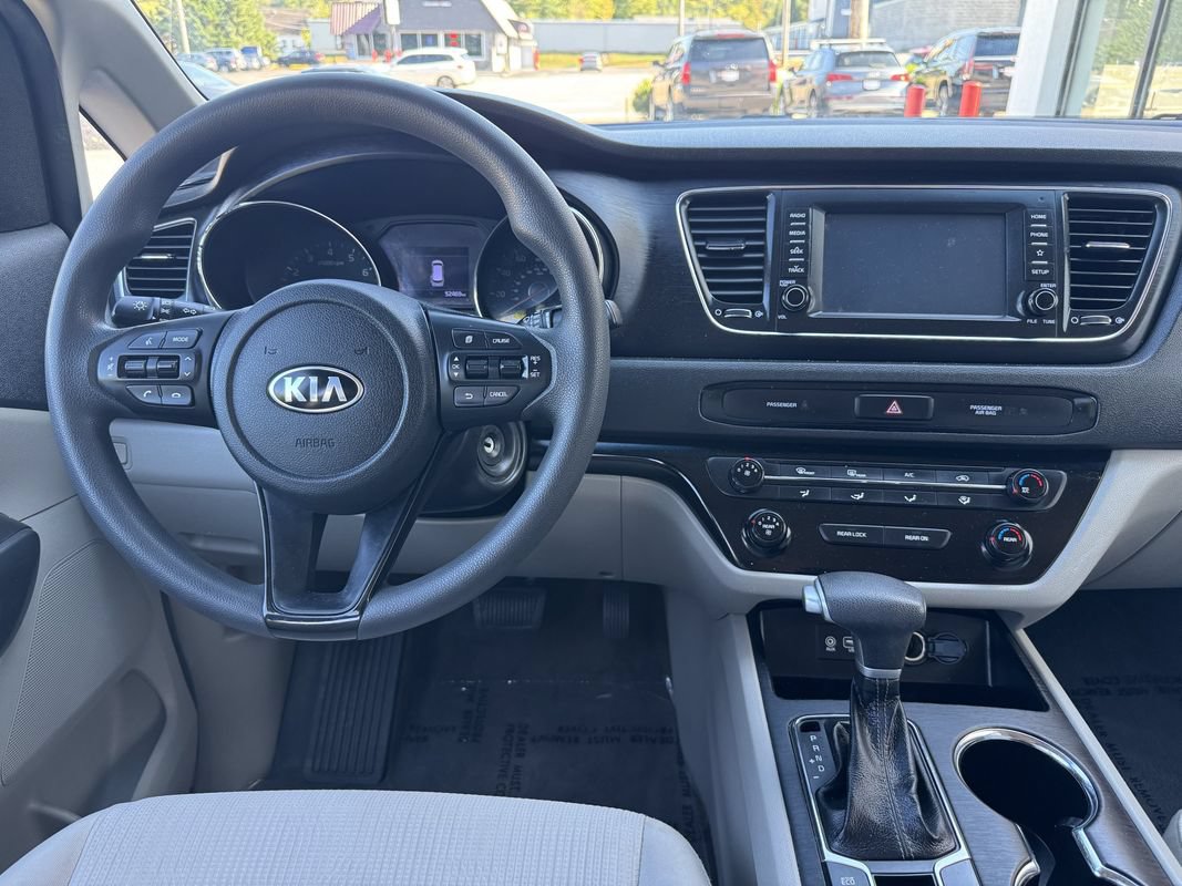 Used 2020 Kia Sedona LX FWD image 21