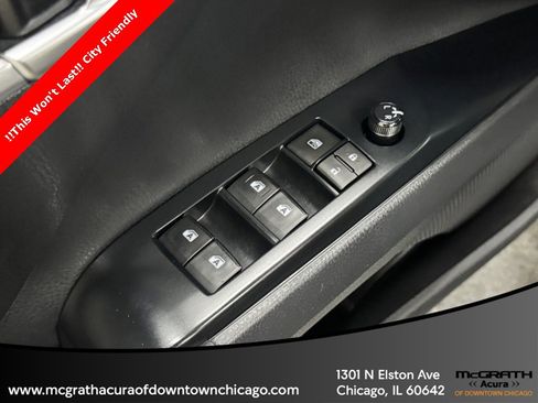 Used 2018 Toyota Camry LE image 13