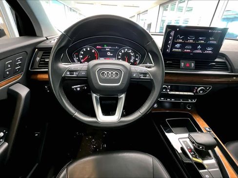 Certified 2023 Audi Q5 Premium w/ Convenience Package image 6