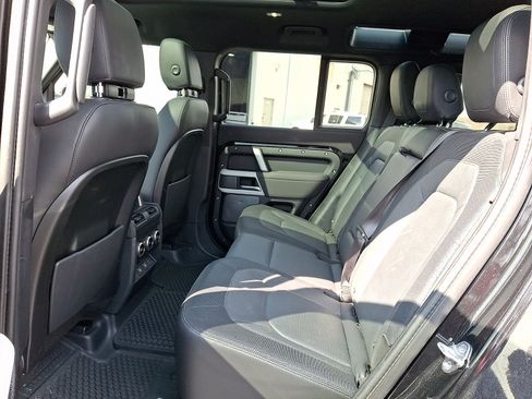 Used 2023 Land Rover Defender 110 X-Dynamic SE AWD/4WD image 5