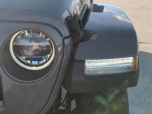 Certified 2021 Jeep Wrangler Unlimited Rubicon image 10