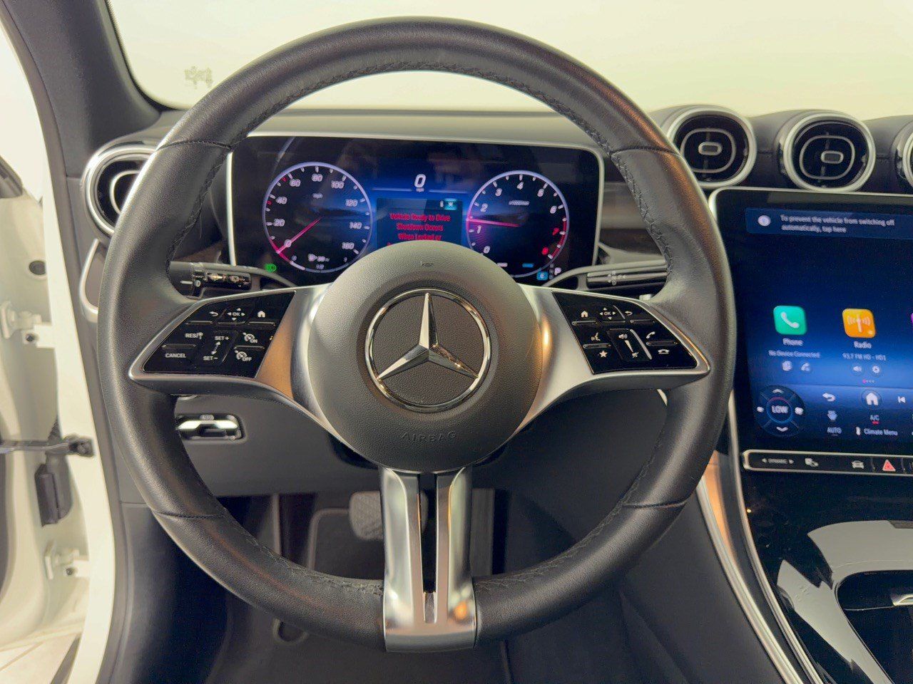 Used 2025 Mercedes-Benz GLC 300 image 10