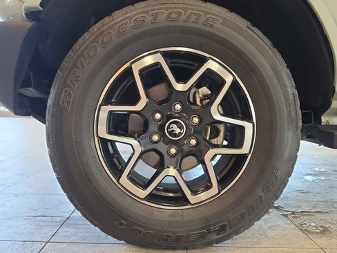 Used 2023 Ford Bronco Outer Banks AWD/4WD image 13