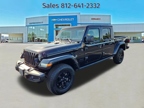 Used 2022 Jeep Gladiator Sport AWD/4WD image 3