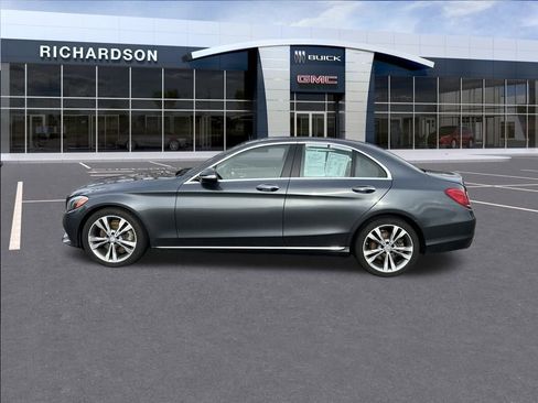 Used 2015 Mercedes-Benz C 300 Sedan image 2