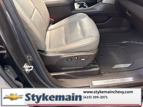 Used 2021 Chevrolet Tahoe LT w/ LT Signature Package image 20