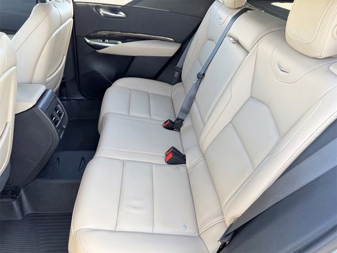Certified 2025 Cadillac XT4 Premium Luxury image 18