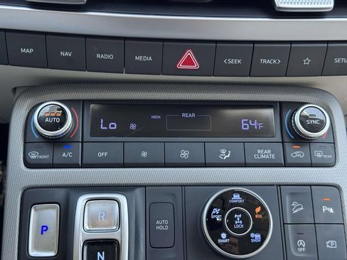 Used 2023 Hyundai Palisade Limited w/ Cargo Package AWD/4WD image 20