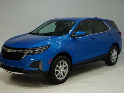 Used 2024 Chevrolet Equinox LT AWD/4WD image 3