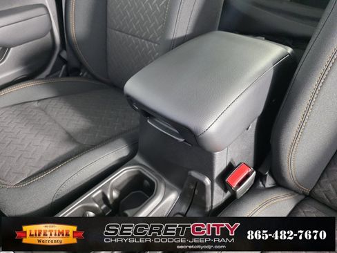 New 2025 Jeep Gladiator Mojave image 26