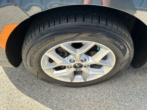 Used 2023 Kia Soul LX w/ LX Technology Package image 30