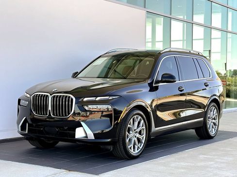 Certified 2025 BMW X7 xDrive40i w/ Premium Package AWD/4WD image 10