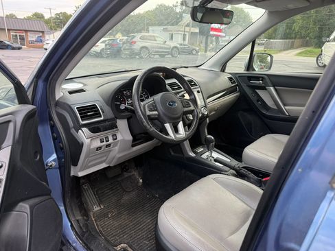 Used 2017 Subaru Forester 2.5i Limited AWD/4WD image 9