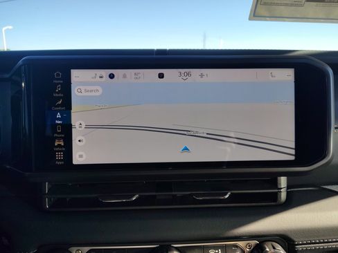 New 2025 Jeep Gladiator Sport w/ Premium Package image 21