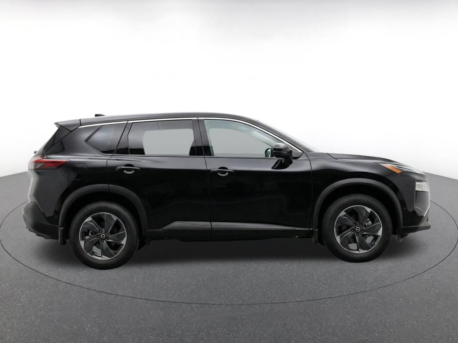 Used 2025 Nissan Rogue SV FWD image 13