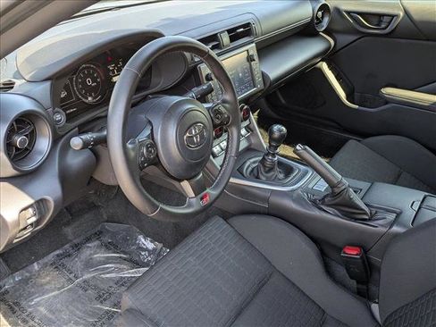 Used 2024 Toyota GR86 RWD image 10